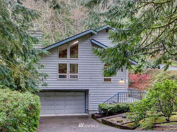 4th image of 43 Lake Louise Dr