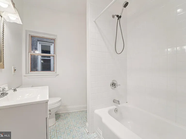 2206 E Baltimore St — Photo 24