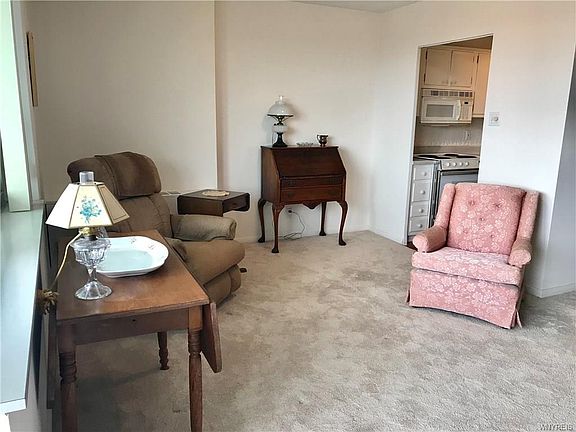 3rd image of 1088 Delaware Ave APT 6J