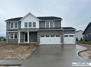 9258 Pondside Ct, Sylvania, OH