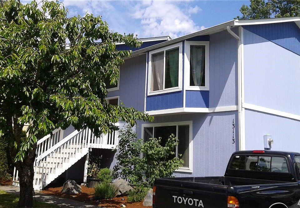 1st image of 13113 223rd Ave E