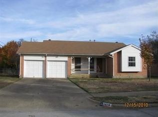 1214 Oriole Ln, Garland, TX 75042