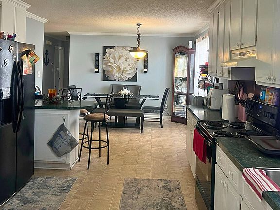 5th image of 500 Birchwood Dr
