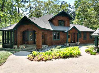 805 Glenn Dr, Harbor Springs, MI 49740