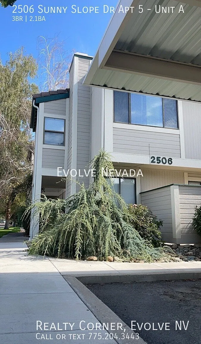 3 Bed, 2.5 Bath Cozy Condo in Sparks — Photo 2