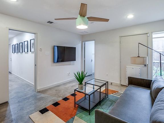 4th image of 4931 Hornsby Pl