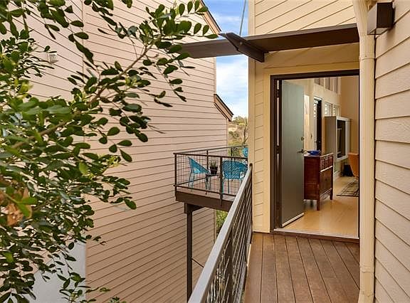 2nd image of 6119 Mountain Villa Cv