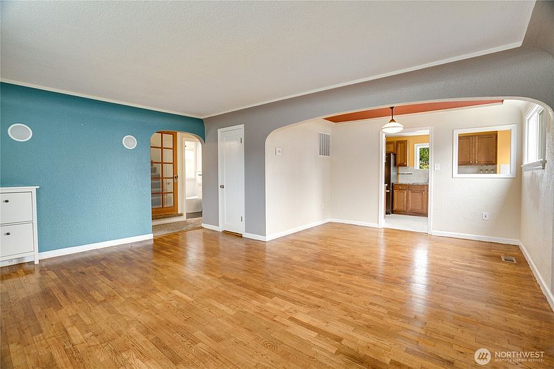 5th image of 4310 E C Street