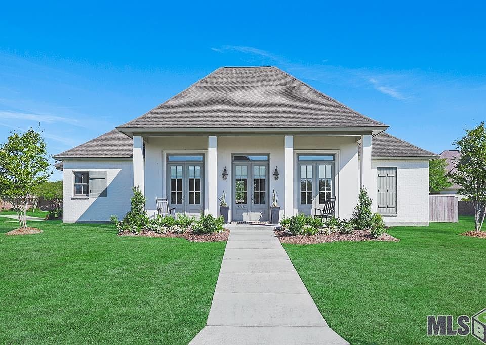 1st image of 42512 Pelican Lakes Ct