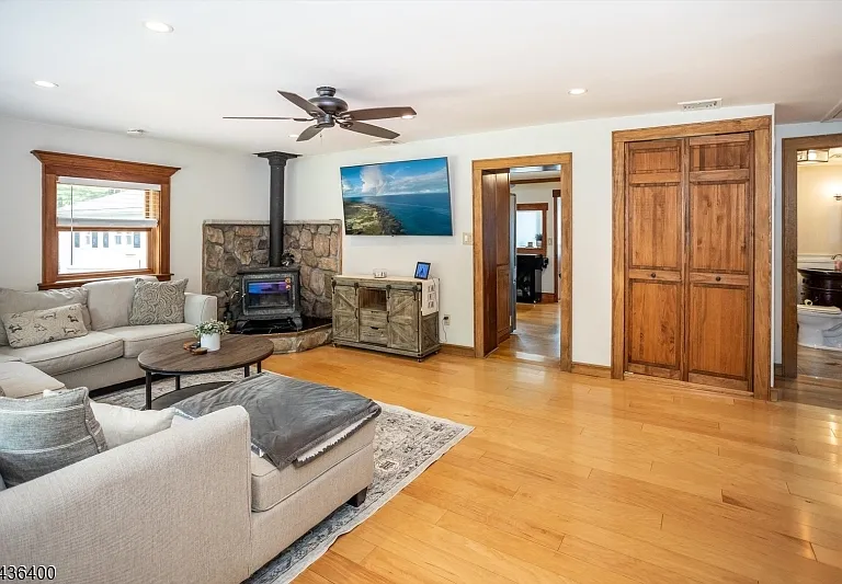 1020 Green Pond Rd — Photo 11