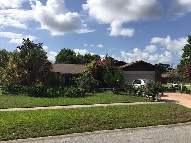 1st image of 7716 Lakeside Woodlands Dr