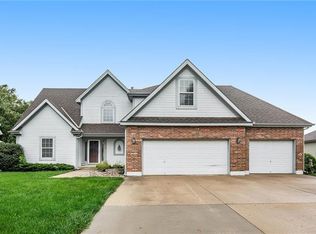 1114 Wiltshire Ct, Raymore, MO 64083