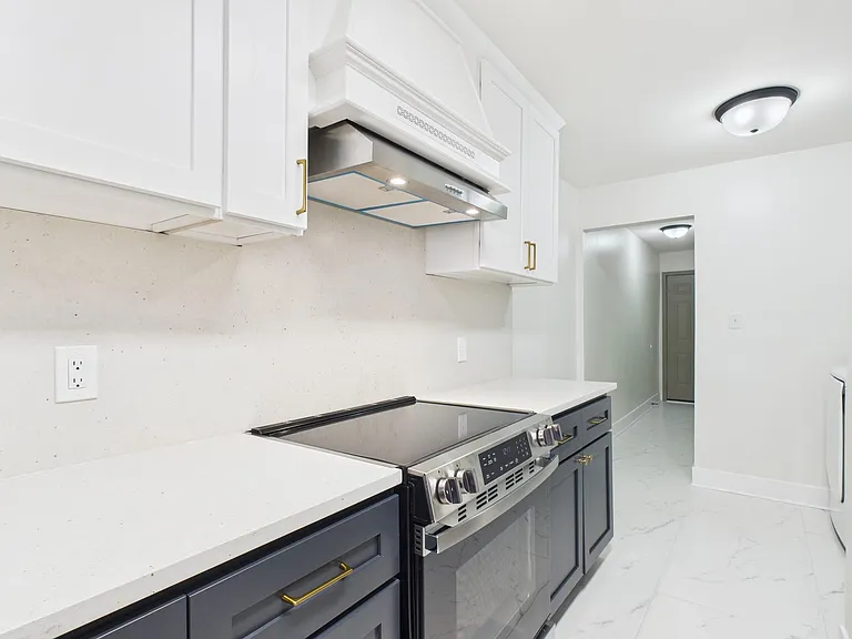 7836 Bateman Ln #7836 — Photo 16