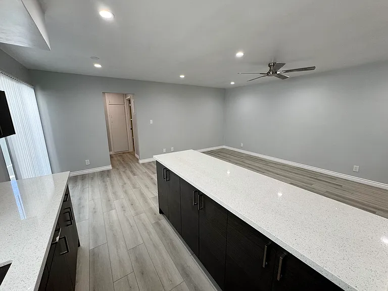 6911 Haskell Ave #108 — Photo 6