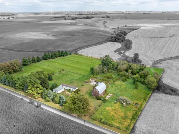 4037 N Mammoser Rd, Stockton, IL 61085