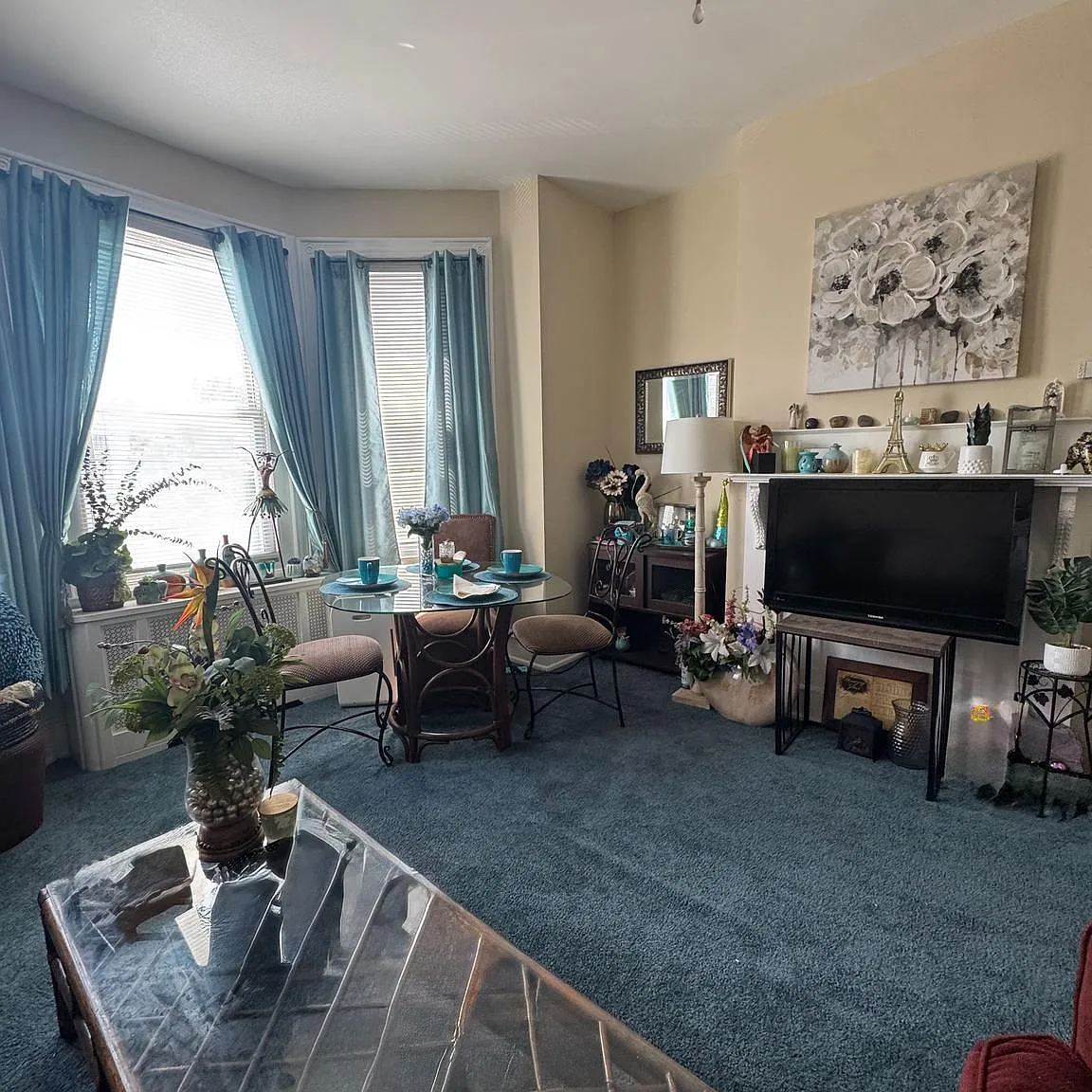 2 bed, 1.0 bath, 1592 sqft, $1,450 — Photo 3