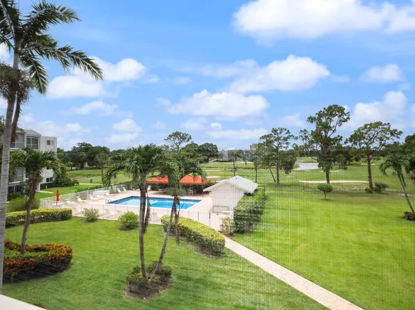 6850 10th Avenue N #310, Greenacres, FL 33467