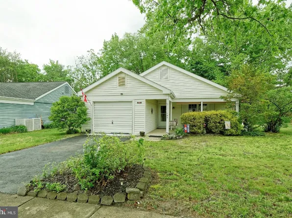 105 Buckingham Dr, Southampton, NJ 08088