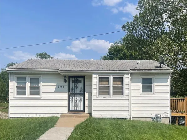 2203 N 9th St, Kansas City, KS 66101