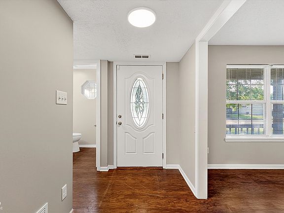 2nd image of 920 Millbrook Dr