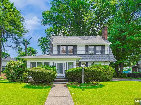 209 Harding Rd, Glen Rock, NJ 07452