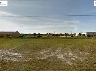 2000 NE 12th Ln, Cape Coral, FL 33909