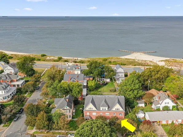 309 Harbor Ave, Cape Charles, VA 23310