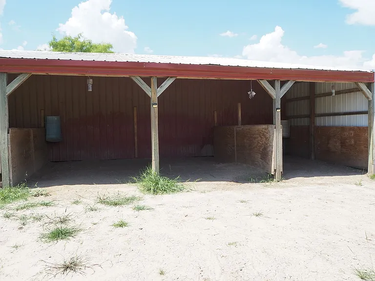9561 Hames Rd — Photo 32