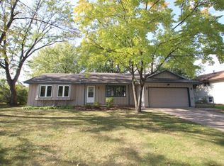 10371 Uplander St NW, Coon Rapids, MN 55433