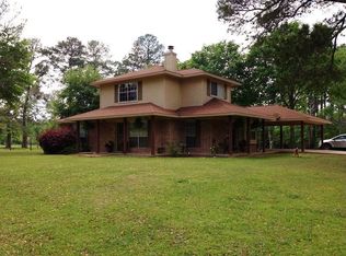 61 Hickory Lake Dr, Huntsville, TX 77320