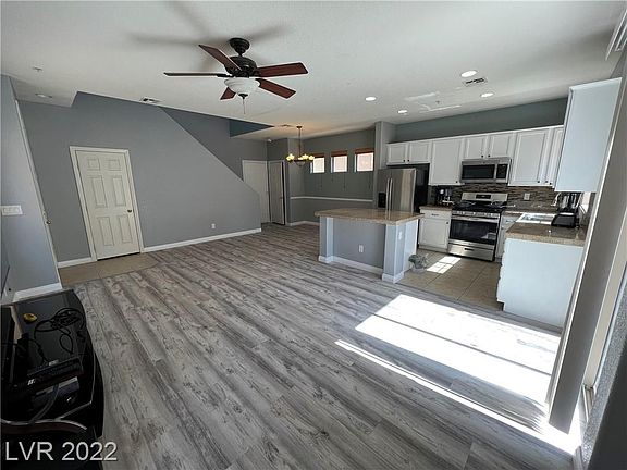 4th image of 6409 Pine Willows Ct