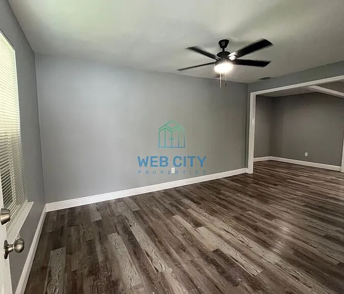 3021 Modree Ave — Photo 3