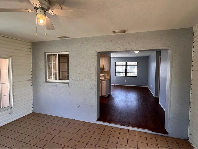 9103 Whitman Ln — Photo 6