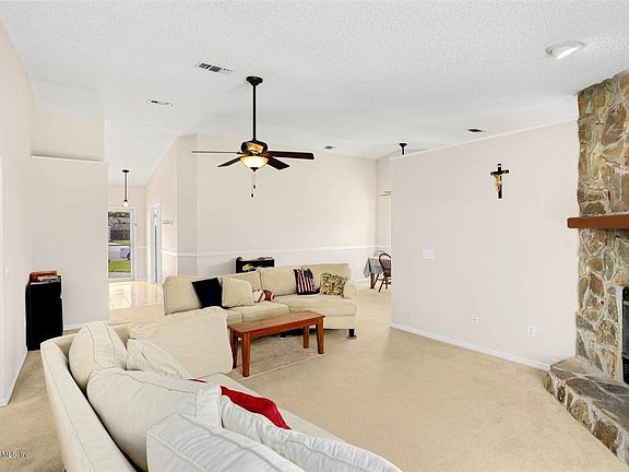 4th image of 7746 Rushmore Ct