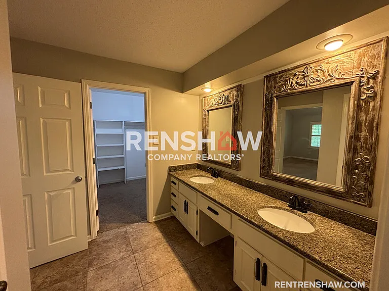 8223 Shady Fern Cv — Photo 30