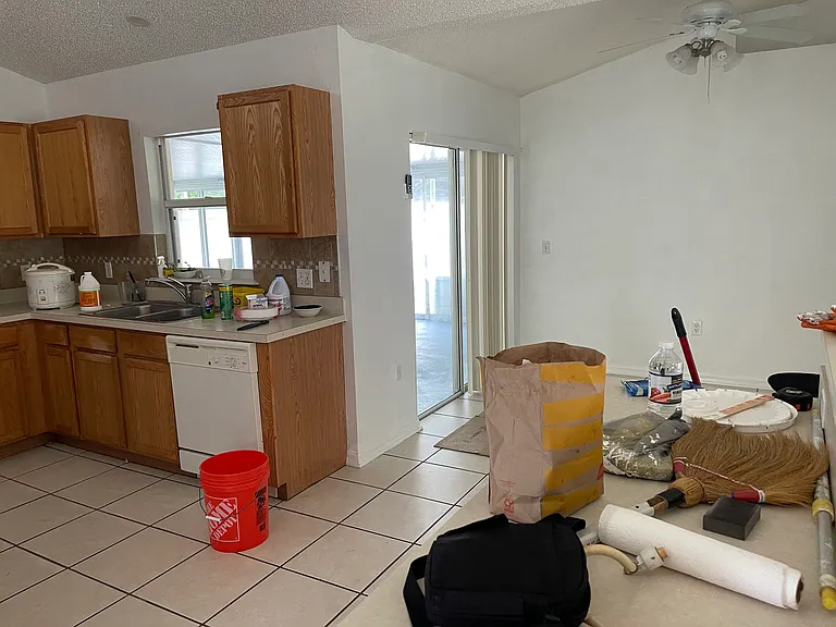 4 Burbank Dr — Photo 11