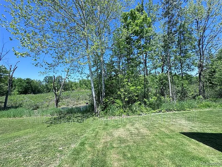 6149 Woodridge Ln — Photo 37