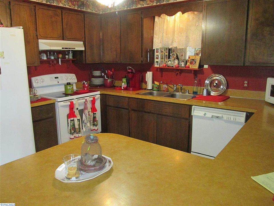 2nd image of 1504 W 15th Ave