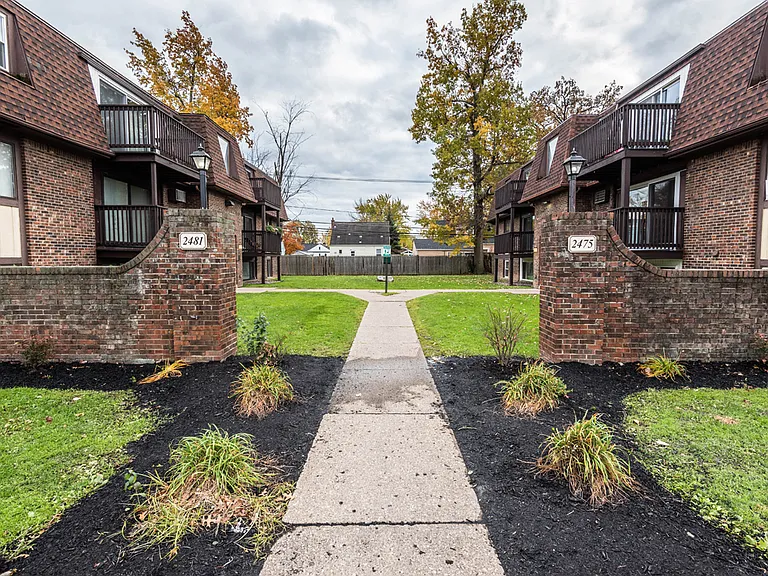 Sheridan Drive Apartments — Photo 9