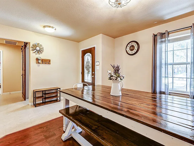 9973 Spring Rock Ln — Photo 6