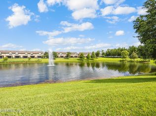 7027 Berrybrook Dr, Jacksonville, FL 32258
