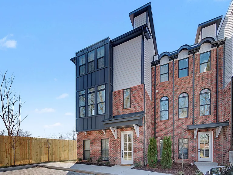 2204 Clarksville Pike — Photo 2