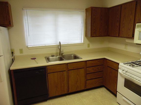2nd image of 9604A Missouri St