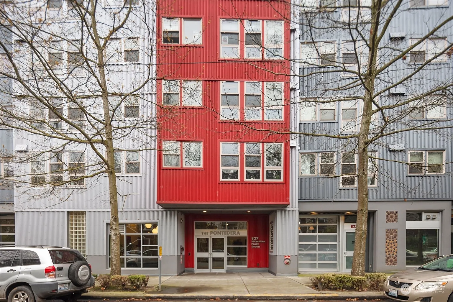 827 Hiawatha Place S #303 photo 1