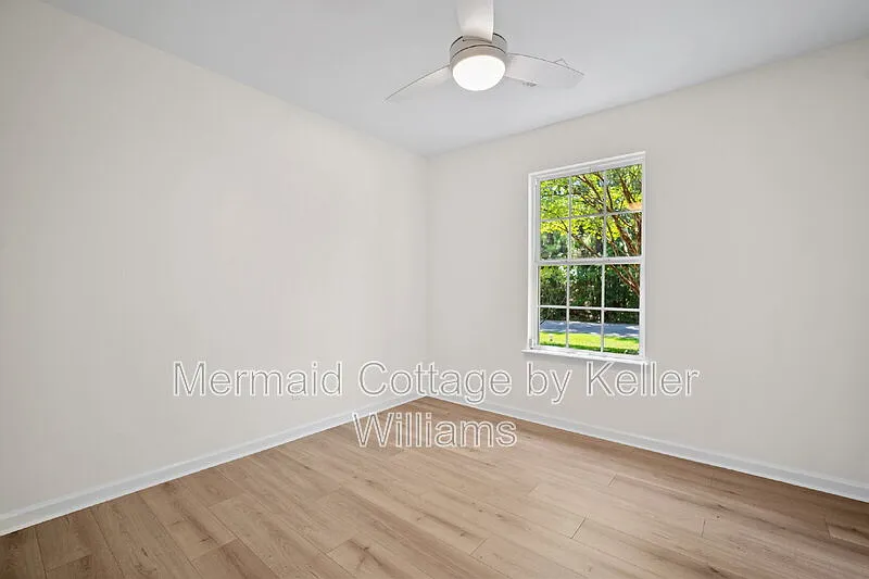 3 bed, 2.0 bath, 1235 sqft, $2,300 — Photo 2