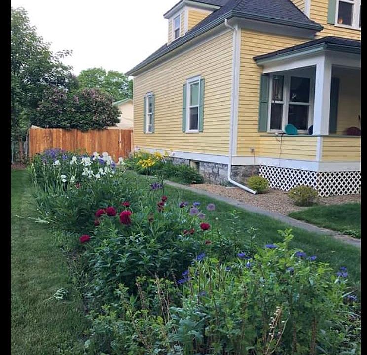1st image of 1026 1st Ave E