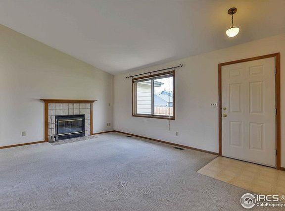 4th image of 1029 Pinyon Dr