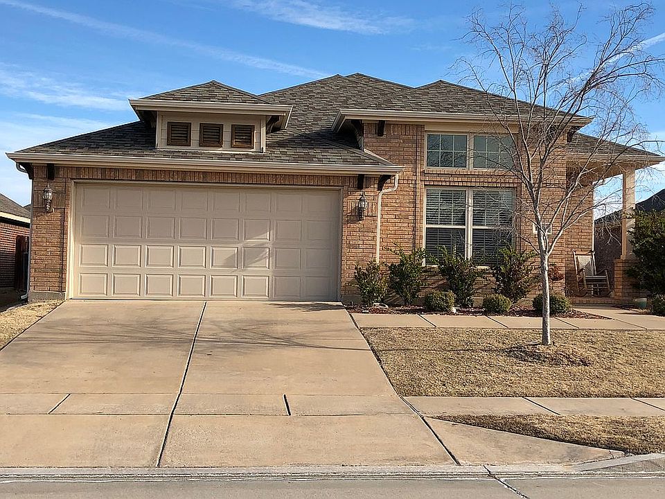 1st image of 1304 Red Dr