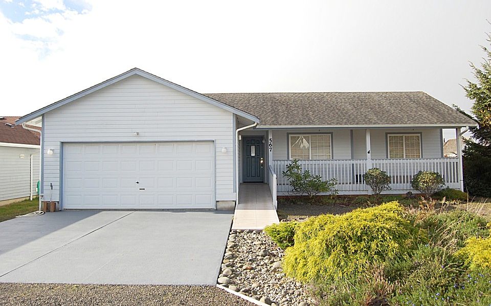 1st image of 567 Canal Dr NE
