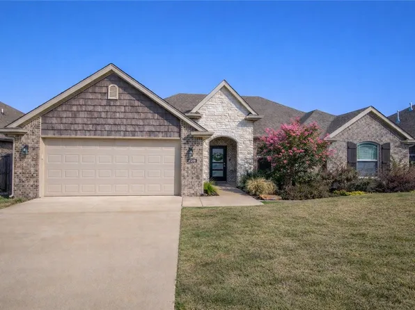 4238 W Anthem Dr, Fayetteville, AR 72704